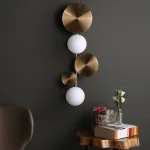 Qızılı halqa və ağ şarlı divar işığı W8832 - Image 3